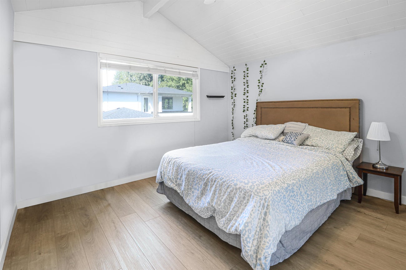 1225 Foster Avenue - Central Coquitlam Single Family Residence for Sale, 6 Bedrooms (R3132703)# - 24