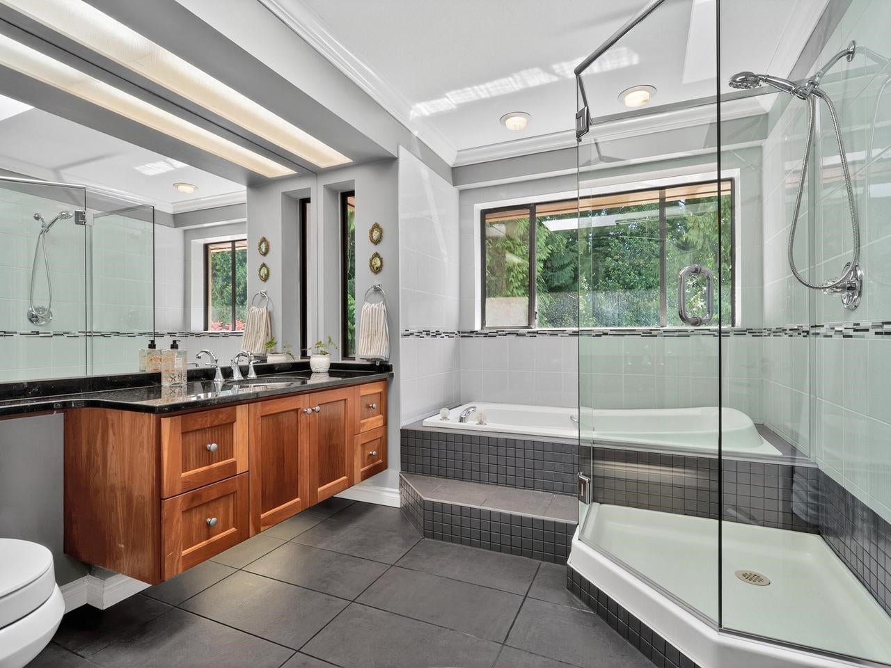 2304 Kugler Avenue - Central Coquitlam single-family-residence for Sale, 5 Bedrooms (R3132739)# - 17