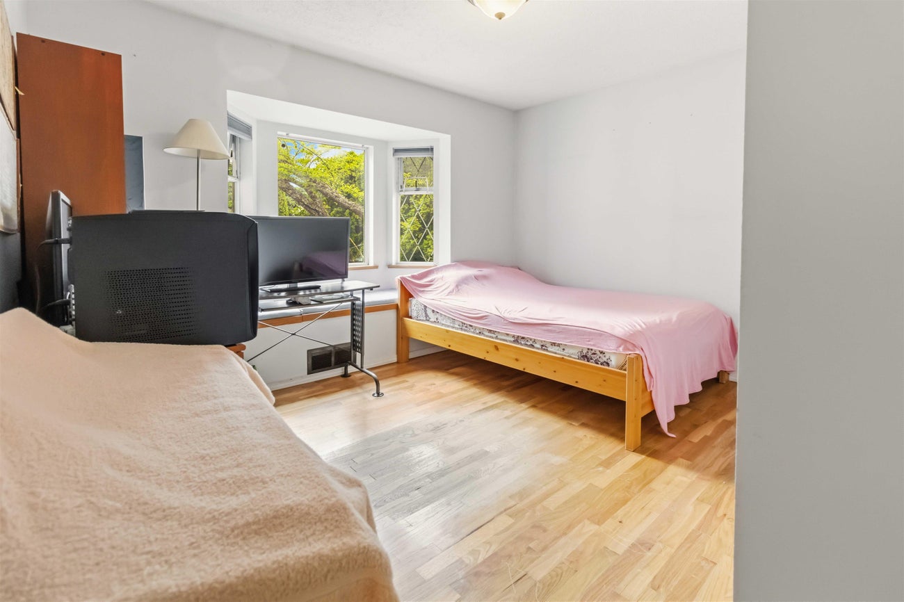 4890 Southlawn Drive - Brentwood Park Single Family Residence for Sale, 8 Bedrooms (R3132991)# - 15