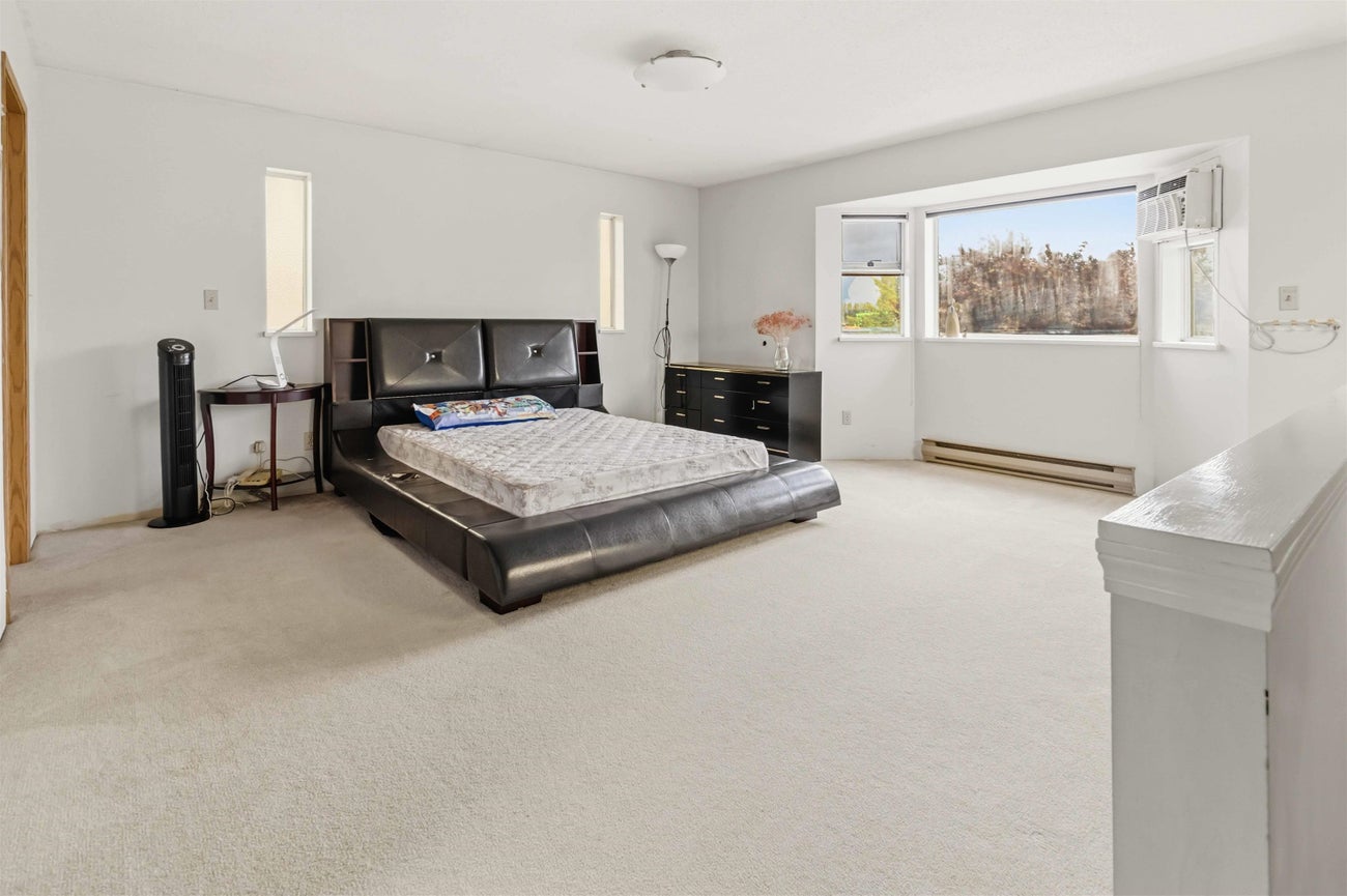 4890 Southlawn Drive - Brentwood Park Single Family Residence for Sale, 8 Bedrooms (R3132991)# - 19