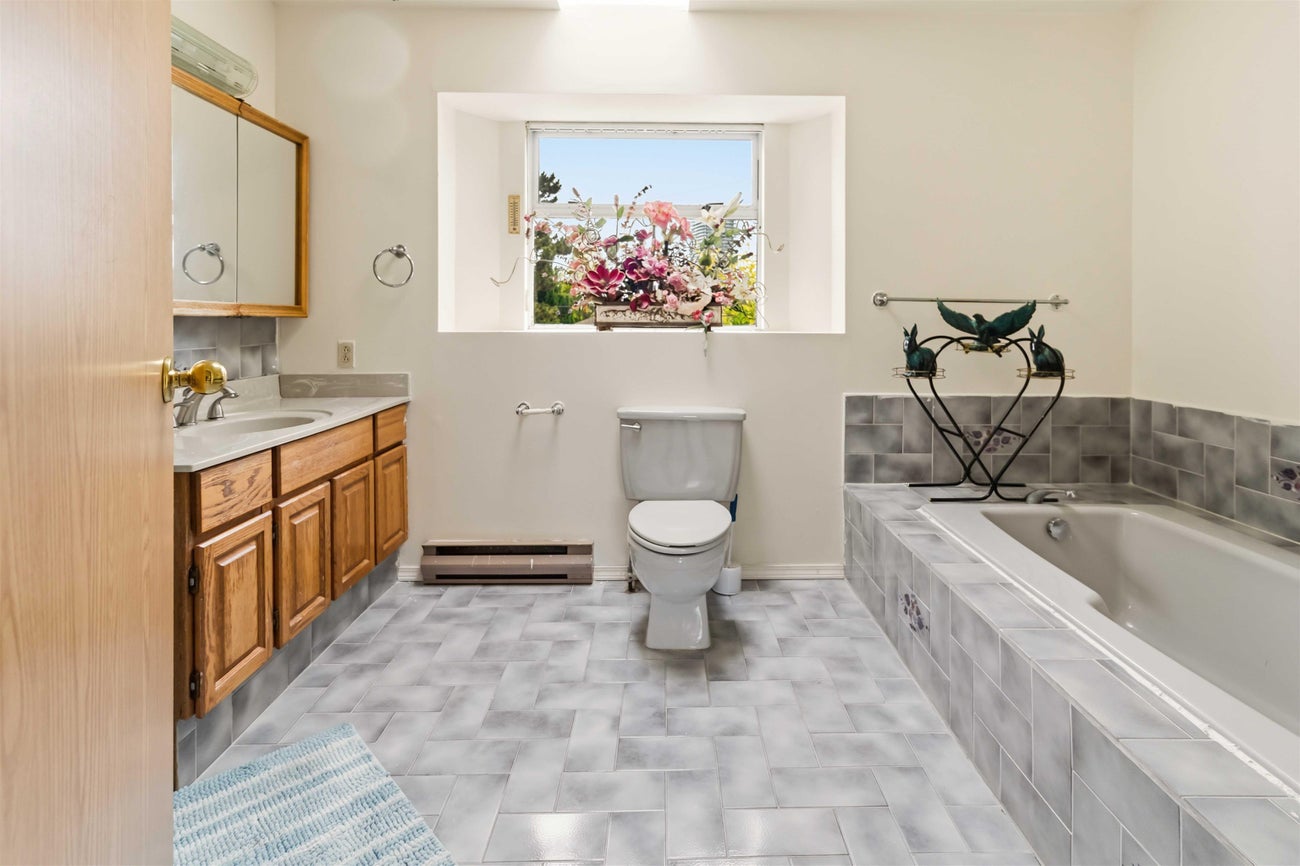 4890 Southlawn Drive - Brentwood Park Single Family Residence for Sale, 8 Bedrooms (R3132991)# - 21