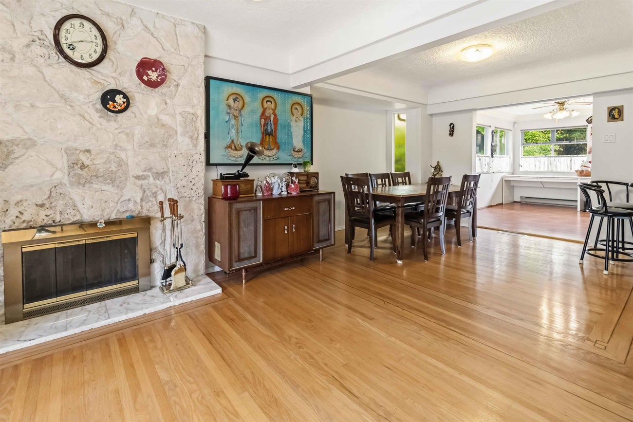 4890 Southlawn Drive - Brentwood Park Single Family Residence for Sale, 8 Bedrooms (R3132991)# - 8