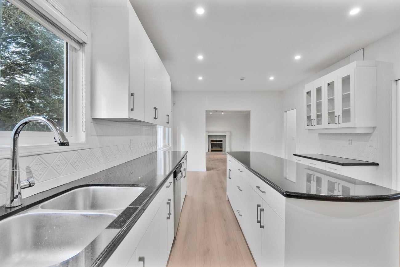 6998 Fielding Court - Government Road single-family-residence for Sale, 8 Bedrooms (R3133201)# - 9 6998 Fielding Court - Government Road single-family-residence for Sale, 8 Bedrooms (R3133201)# - 9
