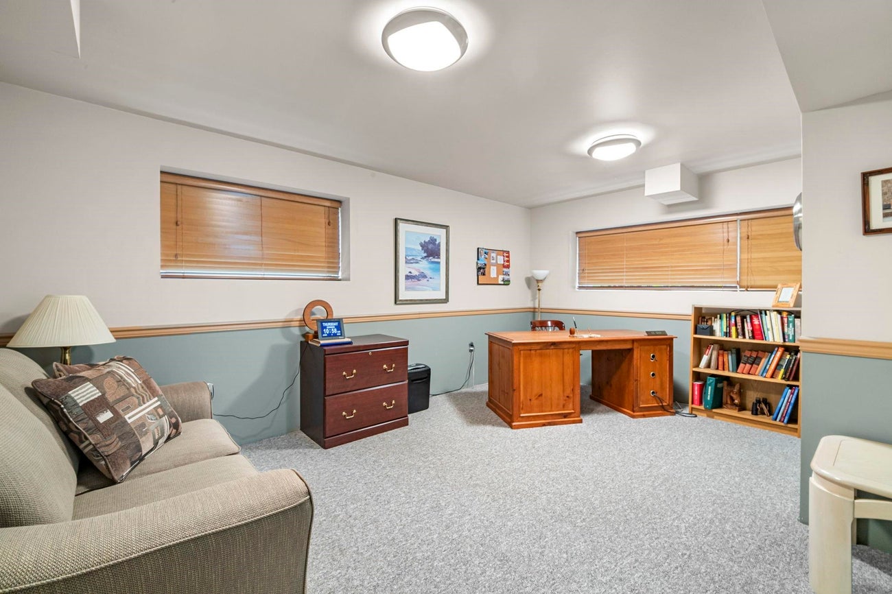927 Selkirk Crescent - Harbour Place Single Family Residence for Sale, 3 Bedrooms (R3133252)# - 31
