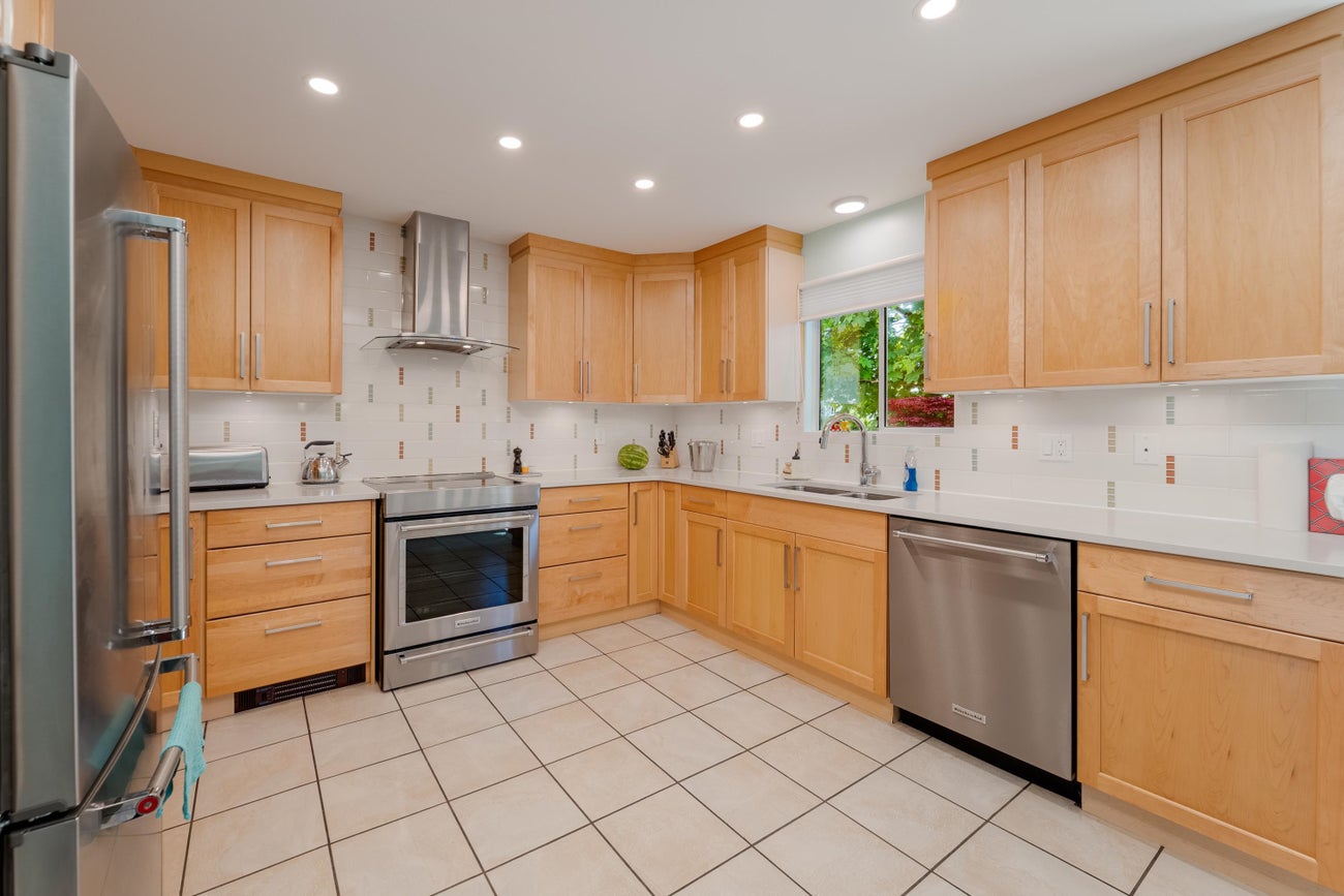4432 Graveley Street - Brentwood Park single-family-residence for Sale, 5 Bedrooms (R3133473)# - 9 4432 Graveley Street - Brentwood Park single-family-residence for Sale, 5 Bedrooms (R3133473)# - 9