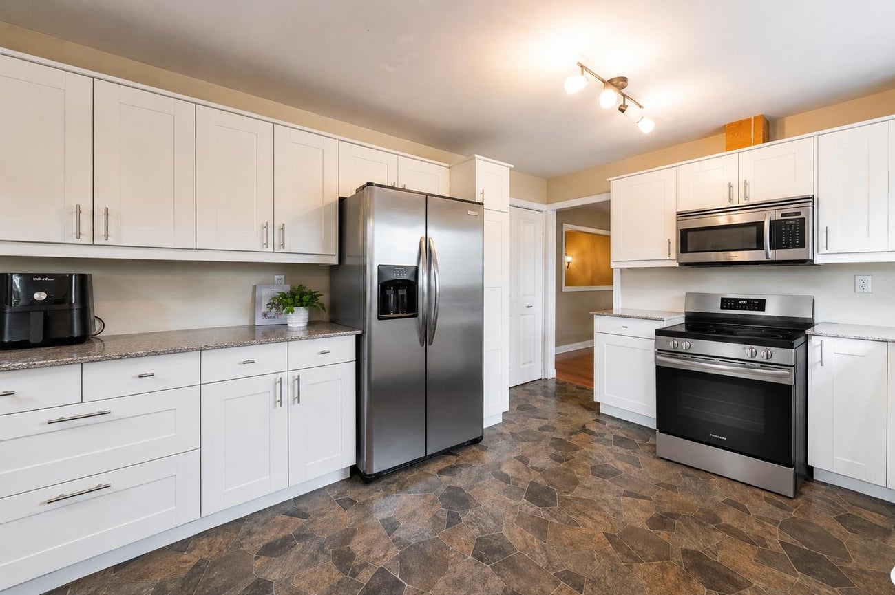 781 Chilko Drive - Coquitlam East Single Family Residence for Sale, 4 Bedrooms (R3134398)# - 10