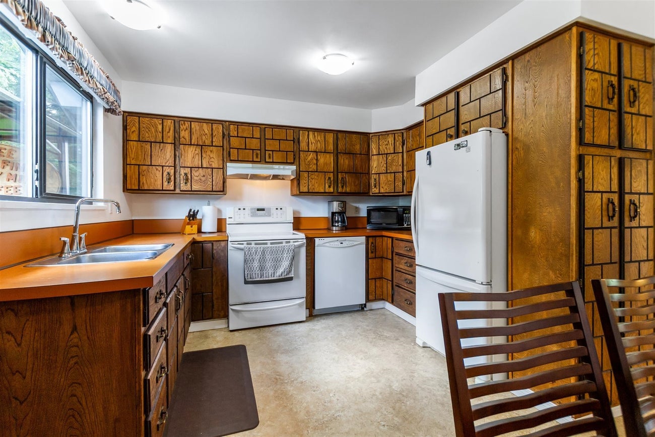 449 Lakeview Street - Central Coquitlam single-family-residence for Sale, 5 Bedrooms (R3134557)# - 10 449 Lakeview Street - Central Coquitlam single-family-residence for Sale, 5 Bedrooms (R3134557)# - 10