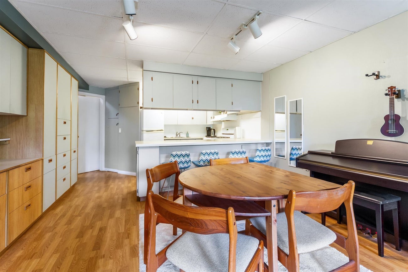 449 Lakeview Street - Central Coquitlam single-family-residence for Sale, 5 Bedrooms (R3134557)# - 22 449 Lakeview Street - Central Coquitlam single-family-residence for Sale, 5 Bedrooms (R3134557)# - 22