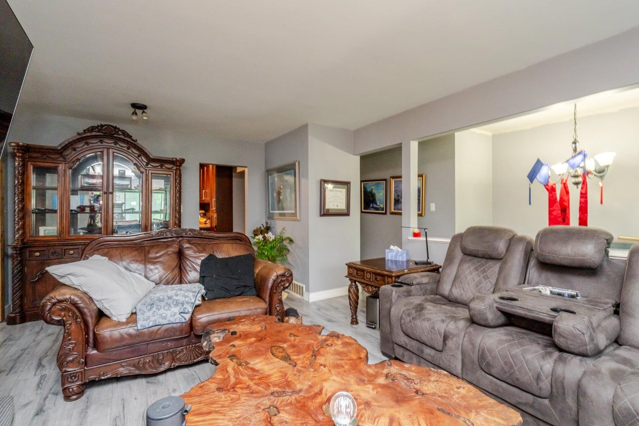 654 Linton Street - Central Coquitlam Single Family Residence for Sale, 5 Bedrooms (R3134842)# - 13
