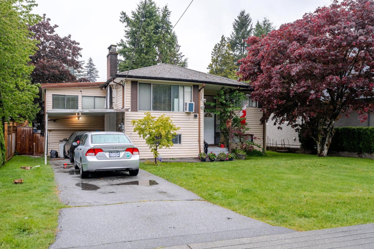 654 Linton Street - Central Coquitlam Single Family Residence for Sale, 5 Bedrooms (R3134842)# - 1