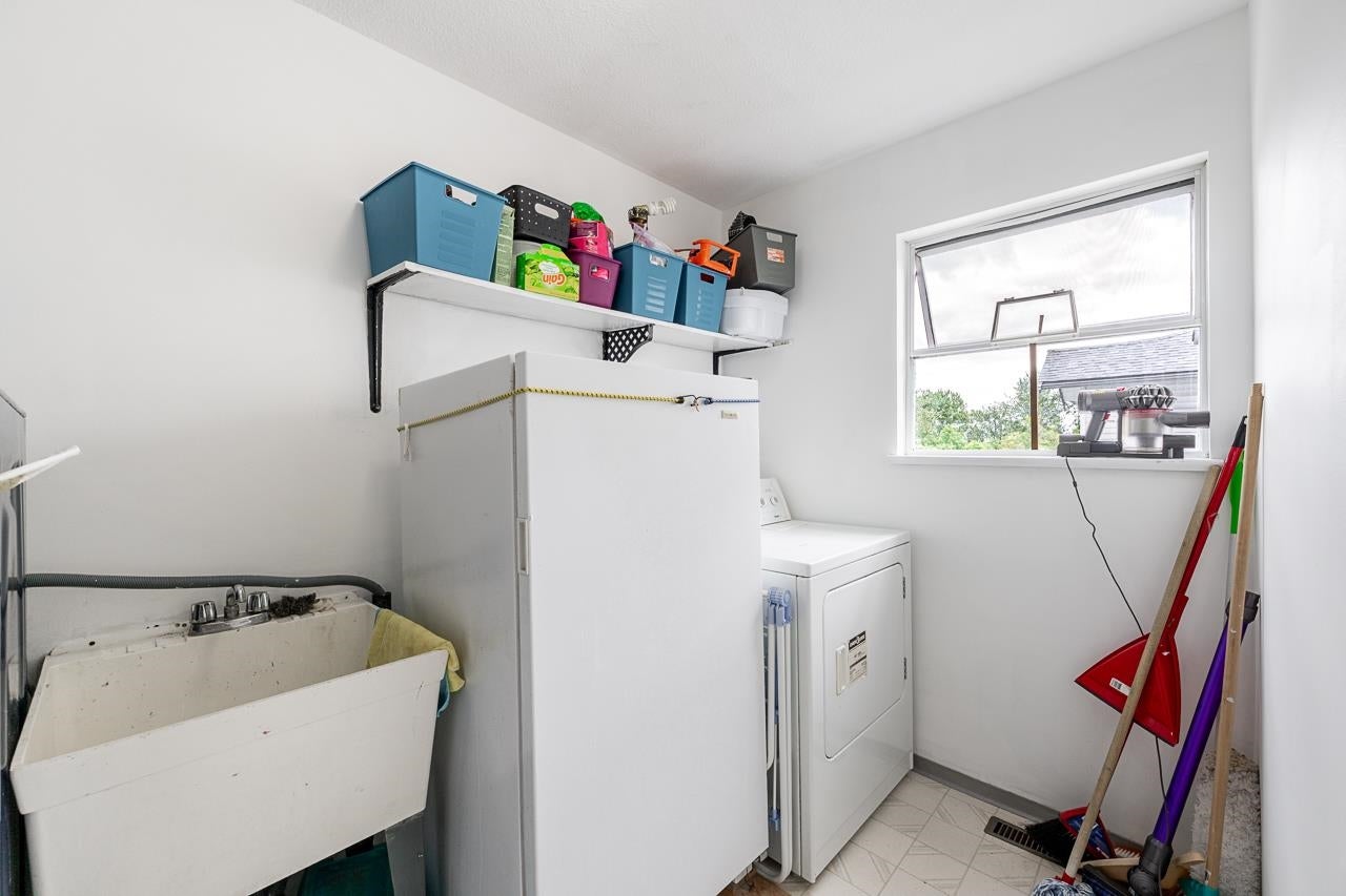 2917 Kalamalka Drive - Coquitlam East single-family-residence for Sale, 5 Bedrooms (R3135047)# - 18