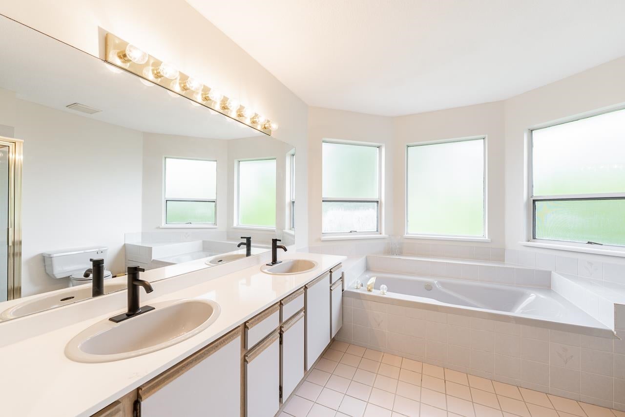 2917 Kalamalka Drive - Coquitlam East single-family-residence for Sale, 5 Bedrooms (R3135047)# - 23