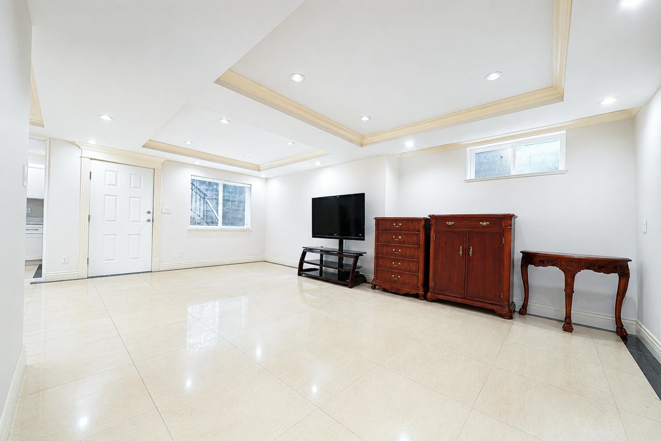 7353 Union Street - Simon Fraser Univer. Single Family Residence for Sale, 6 Bedrooms (R3135281)# - 32