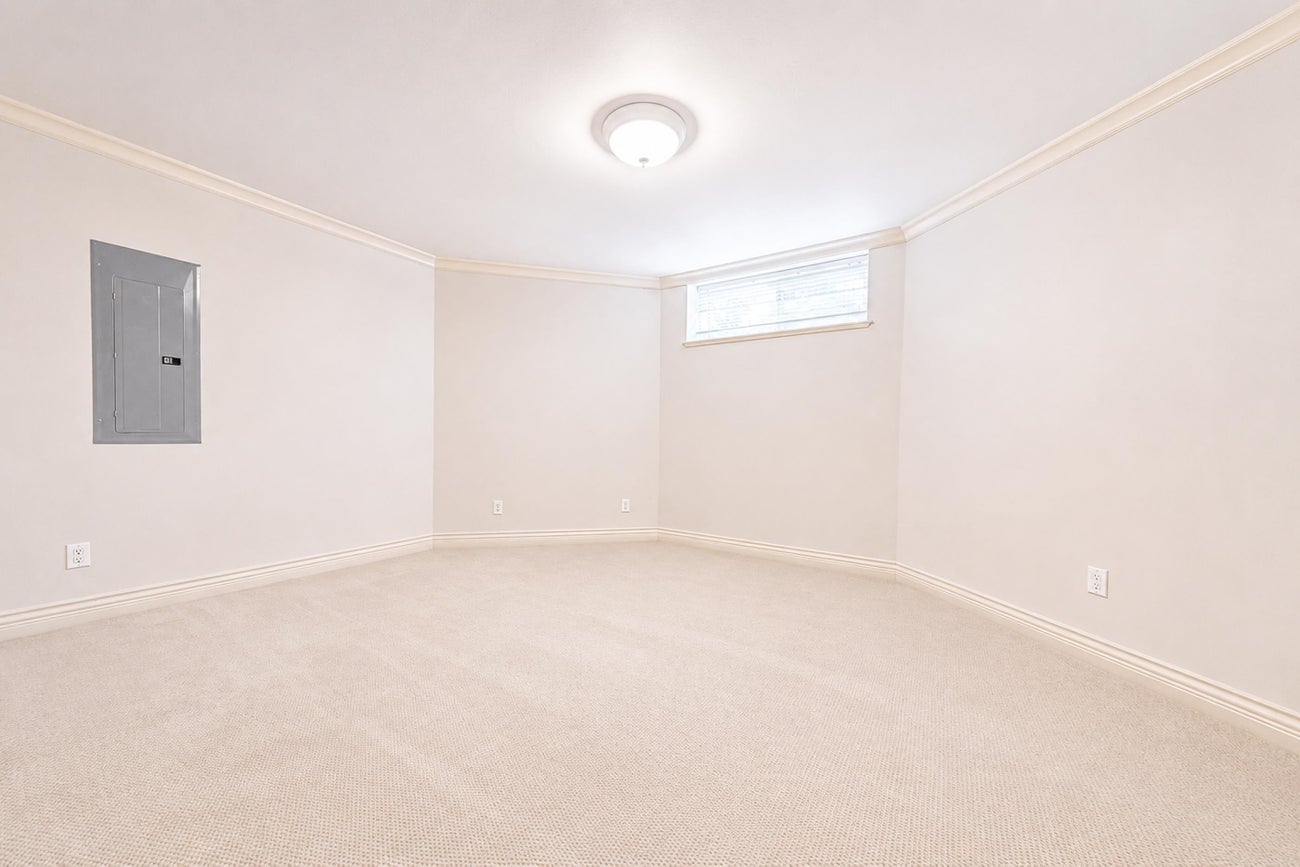 7353 Union Street - Simon Fraser Univer. Single Family Residence for Sale, 6 Bedrooms (R3135281)# - 34