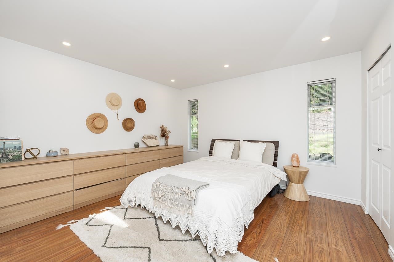1221 Rochester Avenue - Central Coquitlam Single Family Residence for Sale, 4 Bedrooms (R3135449)# - 13