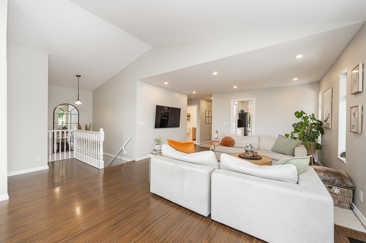 1221 Rochester Avenue - Central Coquitlam Single Family Residence for Sale, 4 Bedrooms (R3135449)# - 30