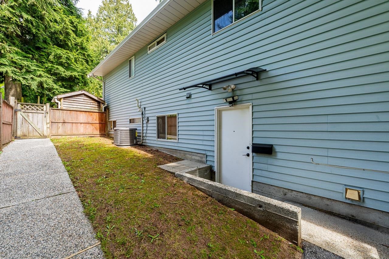 1221 Rochester Avenue - Central Coquitlam Single Family Residence for Sale, 4 Bedrooms (R3135449)# - 9