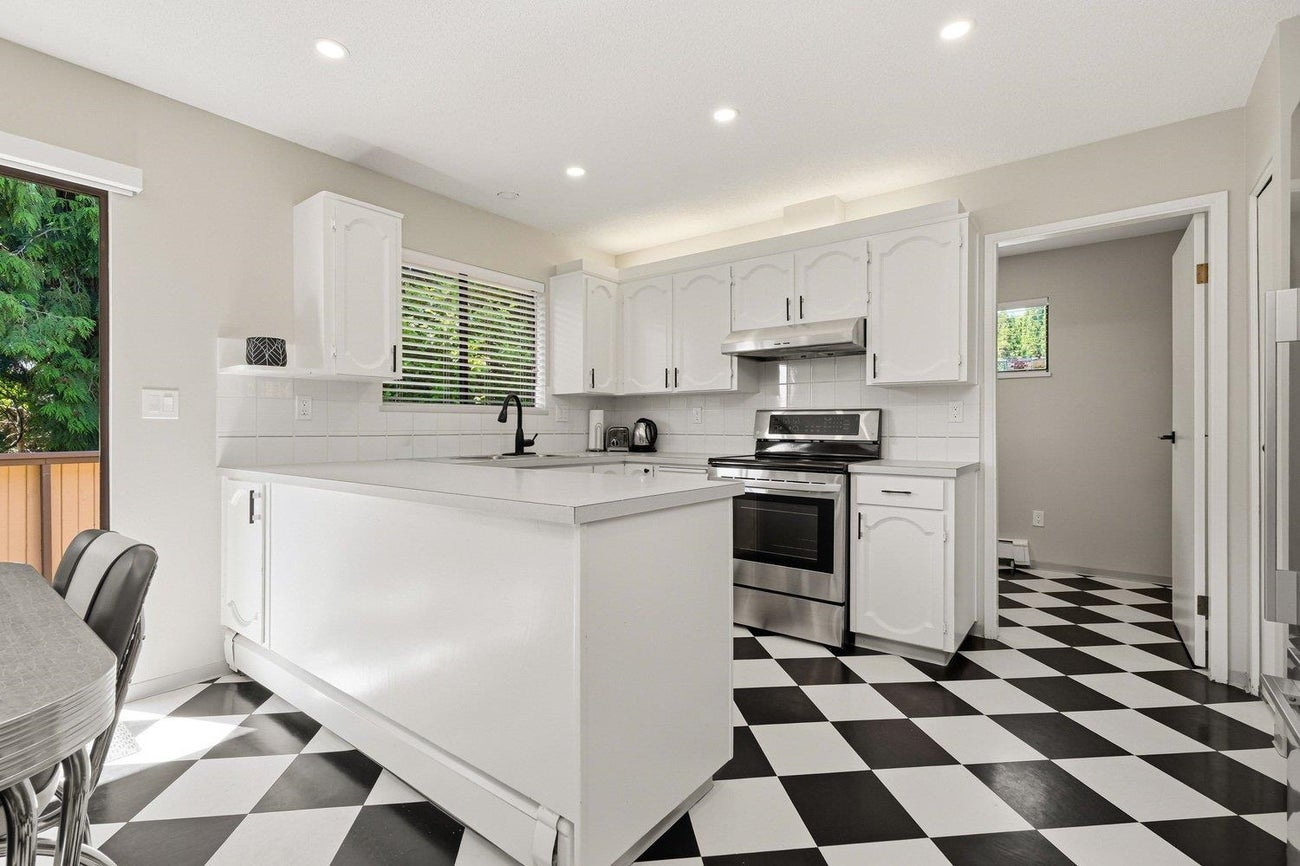 1390 Eastlawn Drive - burnaby Single Family Residence for Sale, 5 Bedrooms (R3135907)# - 13 1390 Eastlawn Drive - burnaby Single Family Residence for Sale, 5 Bedrooms (R3135907)# - 13