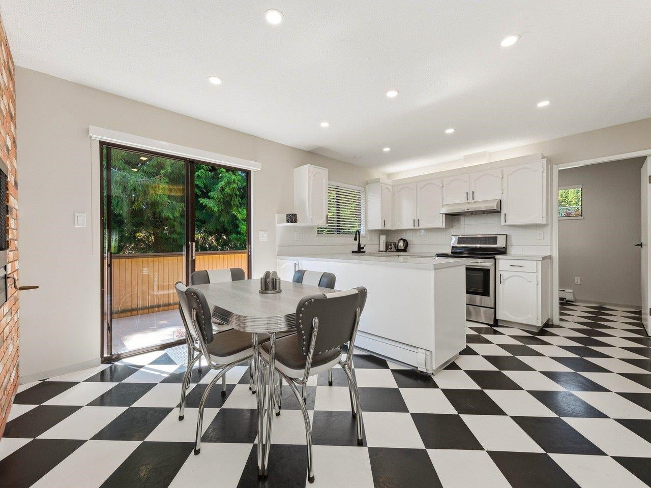 1390 Eastlawn Drive - Brentwood Park Single Family Residence for Sale, 5 Bedrooms (R3135907)# - 13