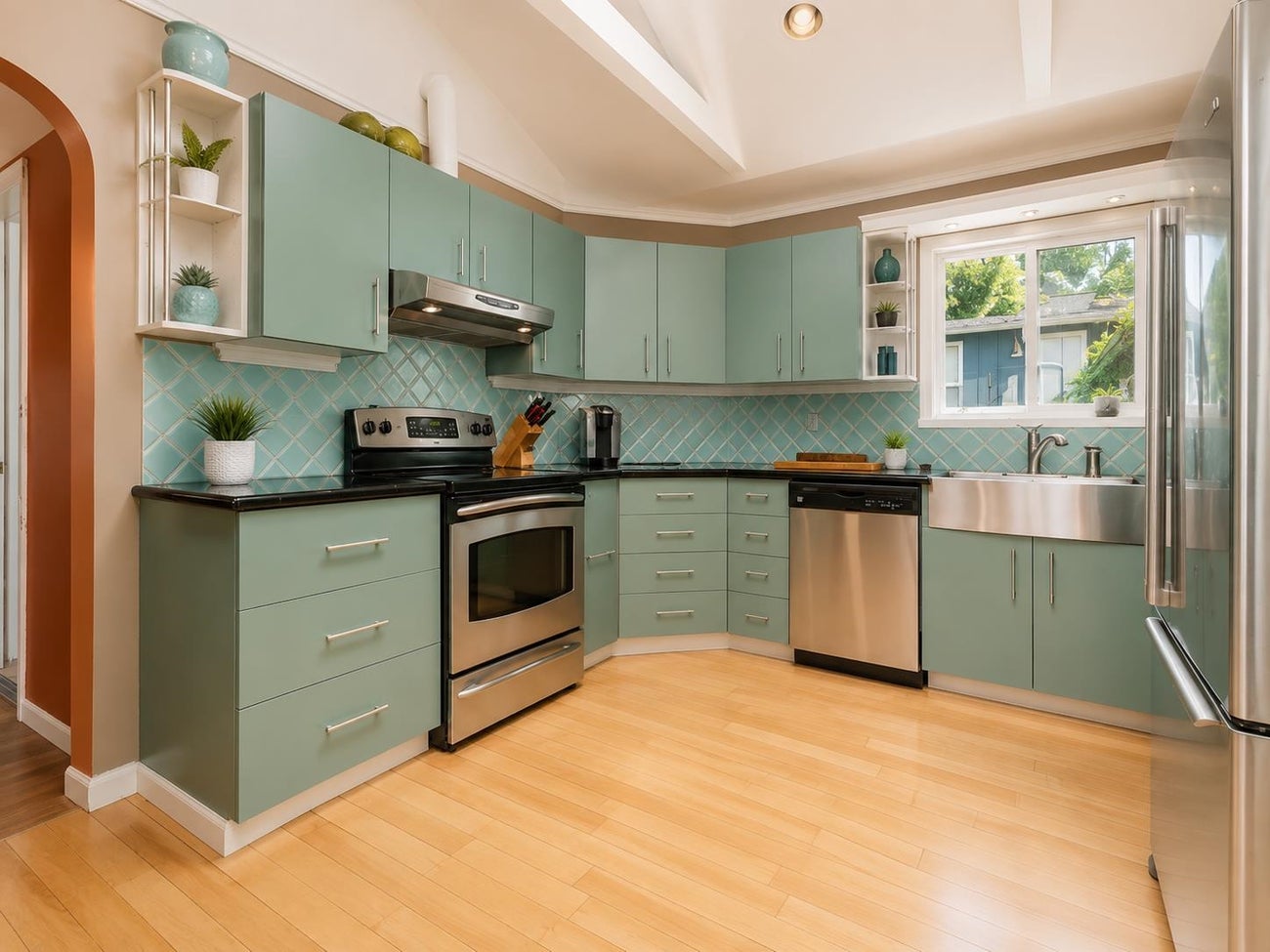 923 Quadling Avenue - Maillardville Single Family Residence for Sale, 3 Bedrooms (R3136857)# - 10