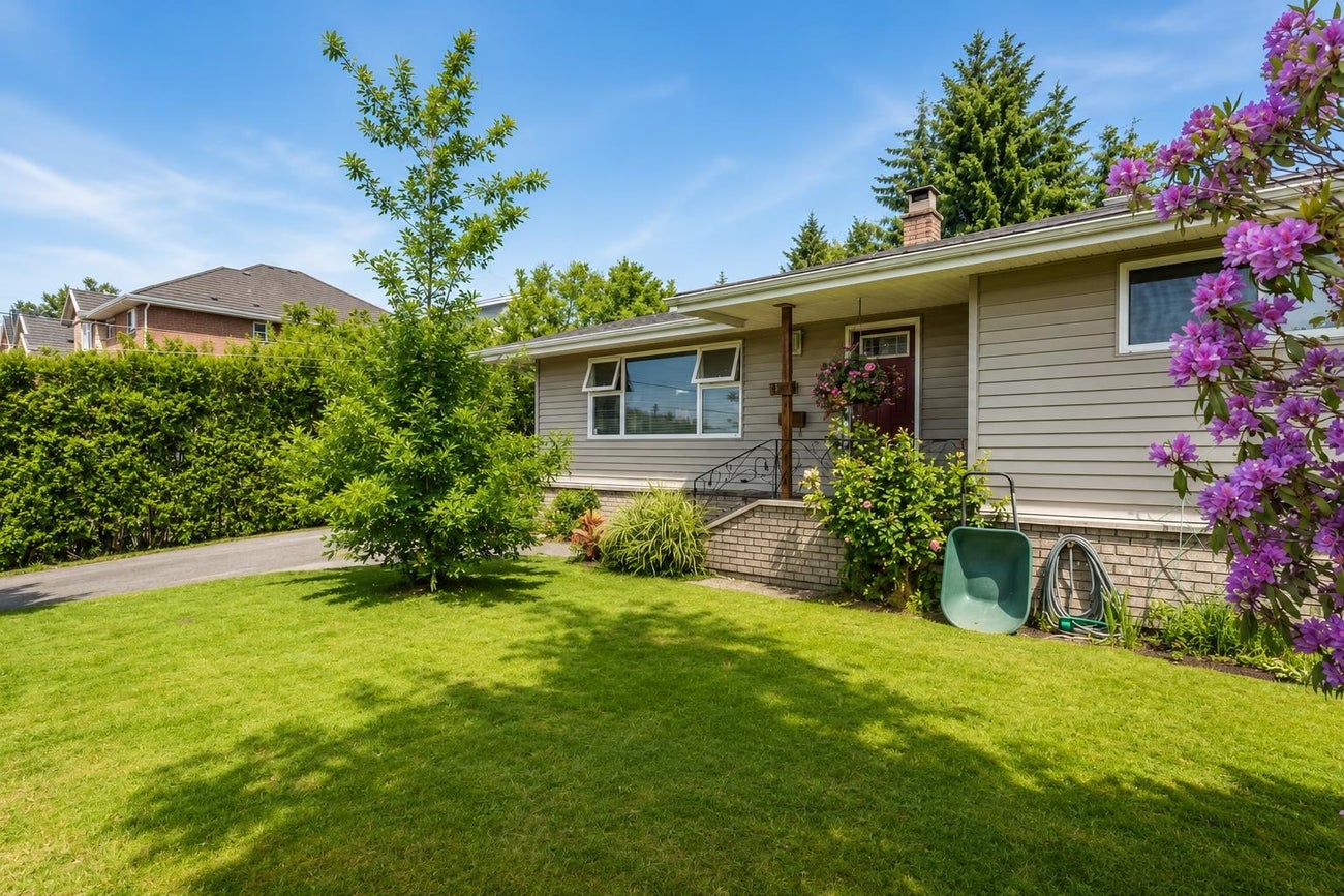923 Quadling Avenue - Maillardville Single Family Residence for Sale, 3 Bedrooms (R3136857)# - 2
