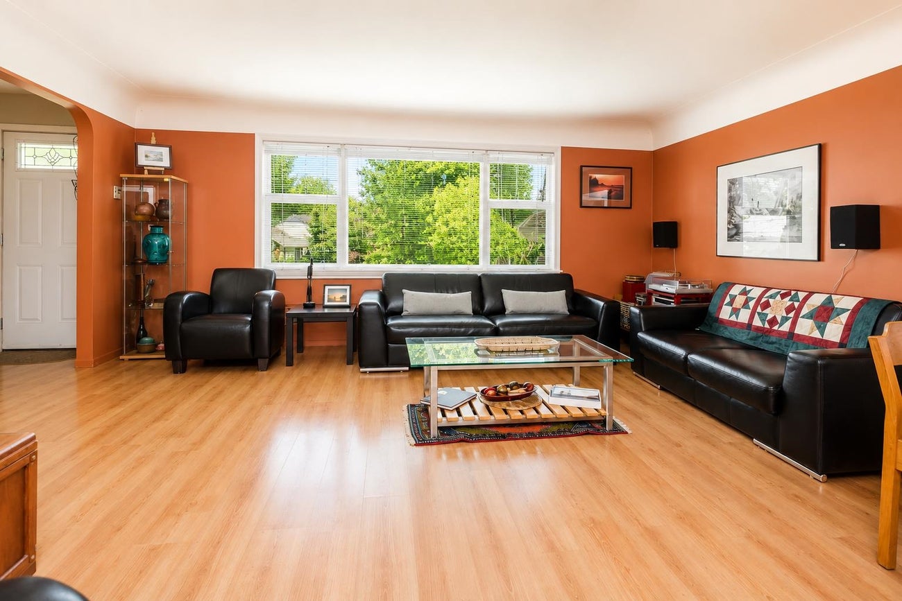 923 Quadling Avenue - Maillardville Single Family Residence for Sale, 3 Bedrooms (R3136857)# - 4