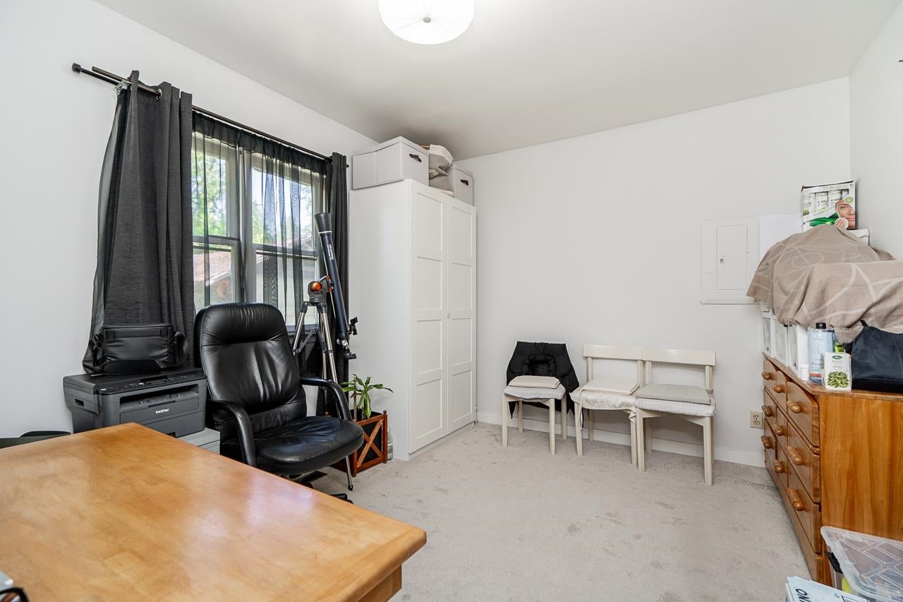 715 Roderick Avenue - Coquitlam West Single Family Residence for Sale, 3 Bedrooms (R3136949)# - 14