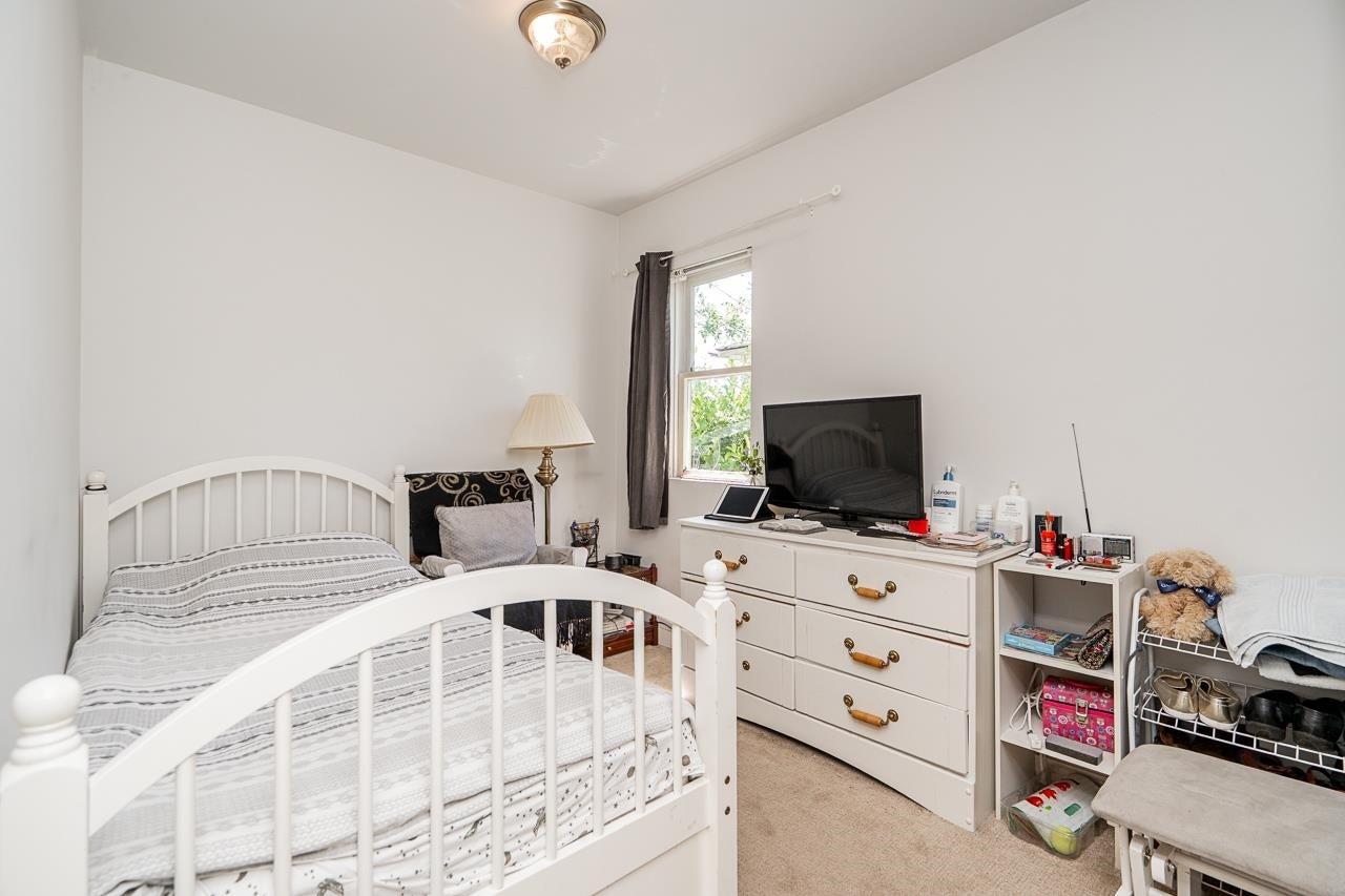 715 Roderick Avenue - Coquitlam West Single Family Residence for Sale, 3 Bedrooms (R3136949)# - 16