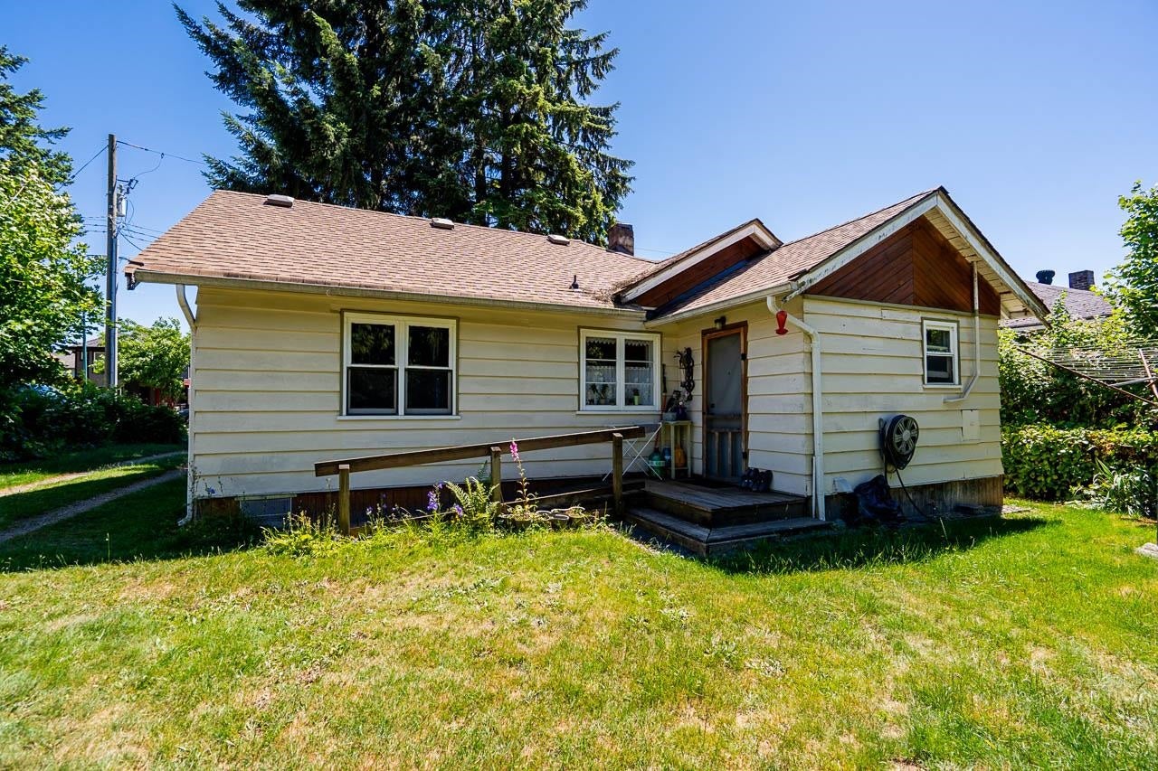 715 Roderick Avenue - Coquitlam West Single Family Residence for Sale, 3 Bedrooms (R3136949)# - 29
