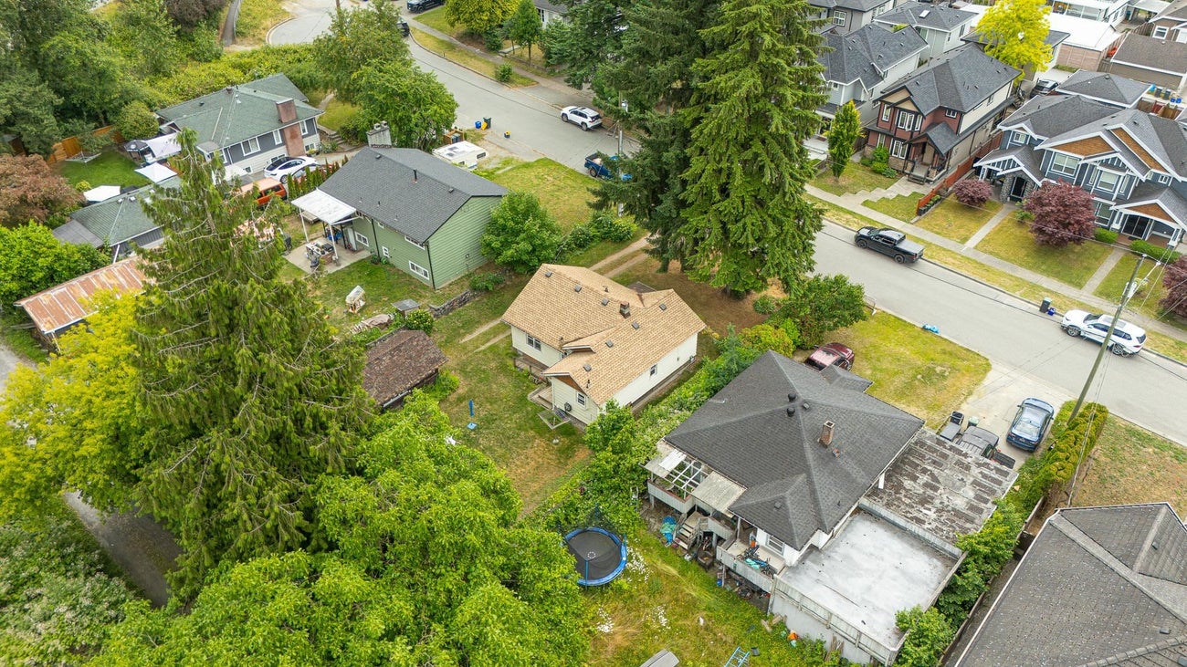 715 Roderick Avenue - Coquitlam West Single Family Residence for Sale, 3 Bedrooms (R3136949)# - 36