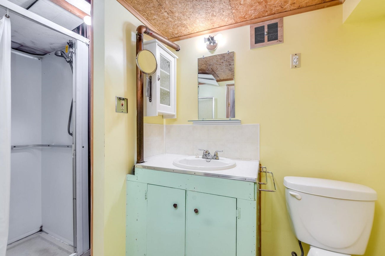 6664 Charles Street - Sperling-Duthie Single Family Residence for Sale, 3 Bedrooms (R3137072)# - 20