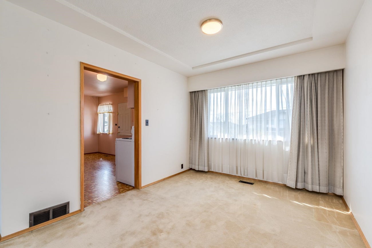 6664 Charles Street - Sperling-Duthie Single Family Residence for Sale, 3 Bedrooms (R3137072)# - 7