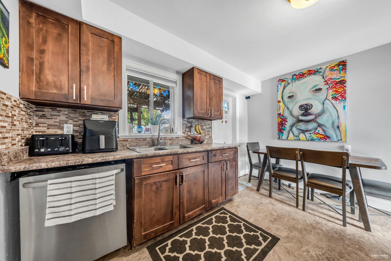 735 Lea Avenue - Coquitlam West Single Family Residence for Sale, 3 Bedrooms (R3137499)# - 13