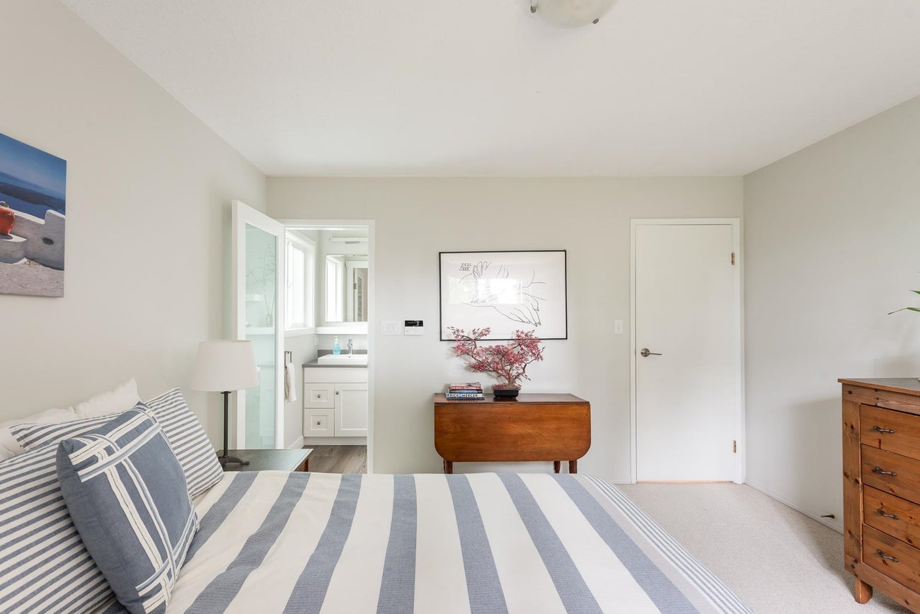 2376 King Albert Avenue - Central Coquitlam Single Family Residence for Sale, 3 Bedrooms (R3138091)# - 25