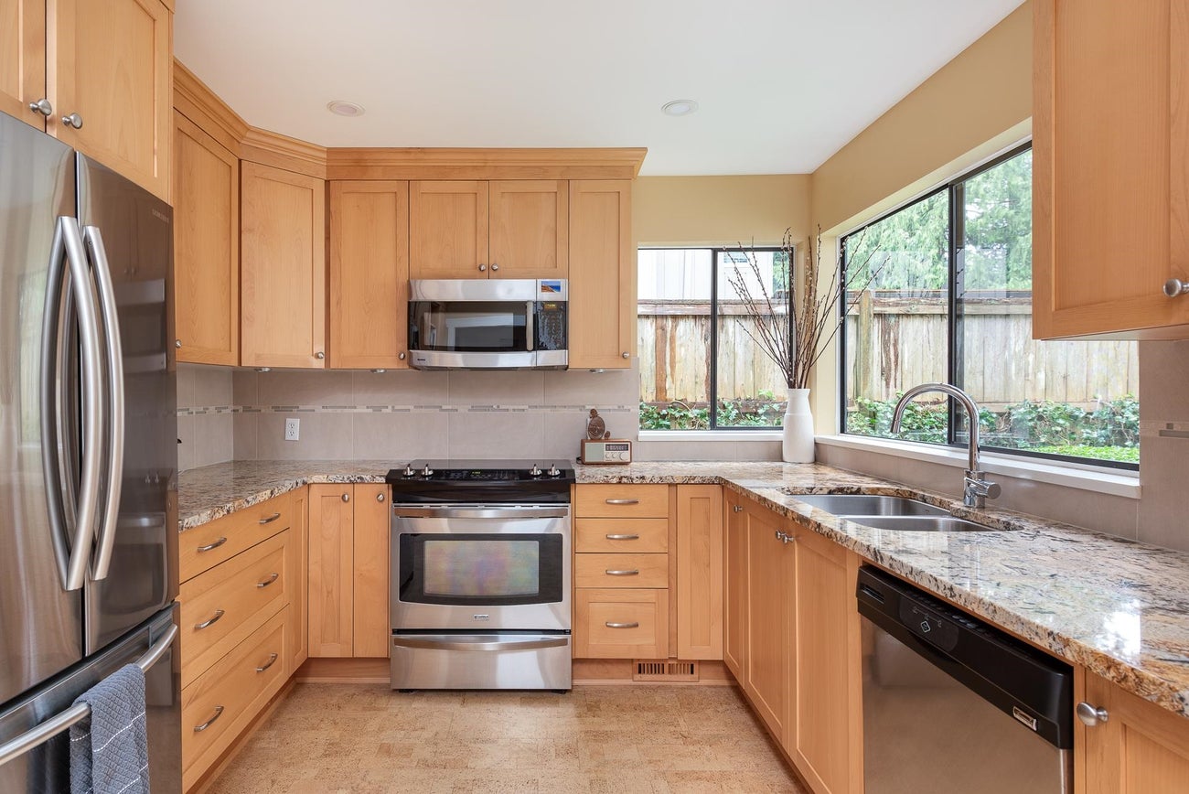 2376 King Albert Avenue - Central Coquitlam Single Family Residence for Sale, 3 Bedrooms (R3138091)# - 7
