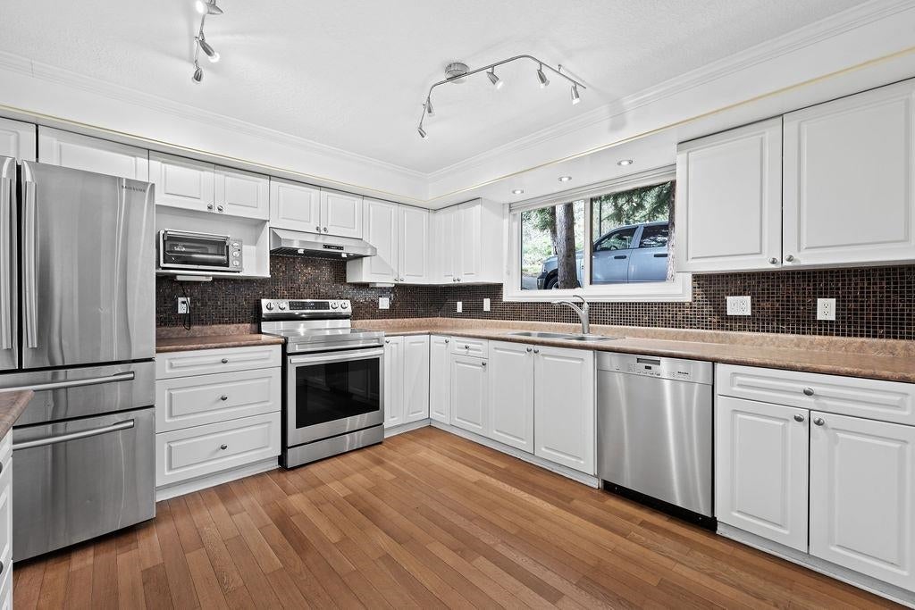 407 Dartmoor Drive - Coquitlam East Single Family Residence for Sale, 5 Bedrooms (R3138609)# - 3