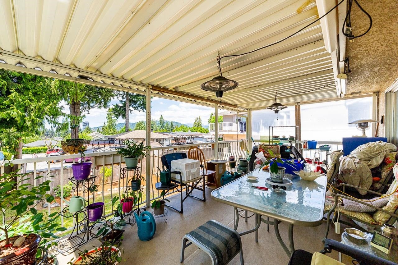 716 Colinet Street - Central Coquitlam Single Family Residence for Sale, 5 Bedrooms (R3138664)# - 12