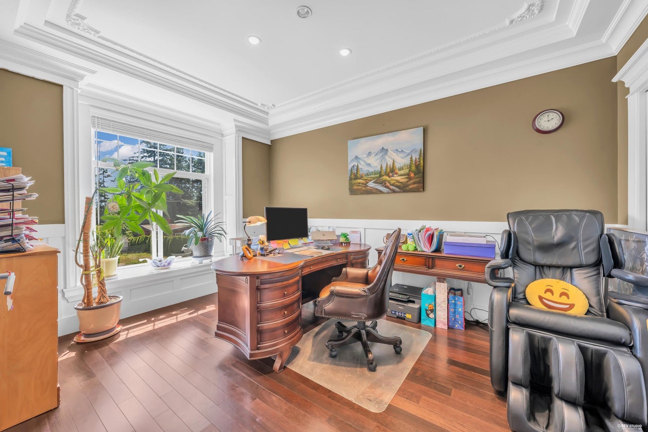 717 Shaw Avenue - Coquitlam West Single Family Residence for Sale, 8 Bedrooms (R3138754)# - 10