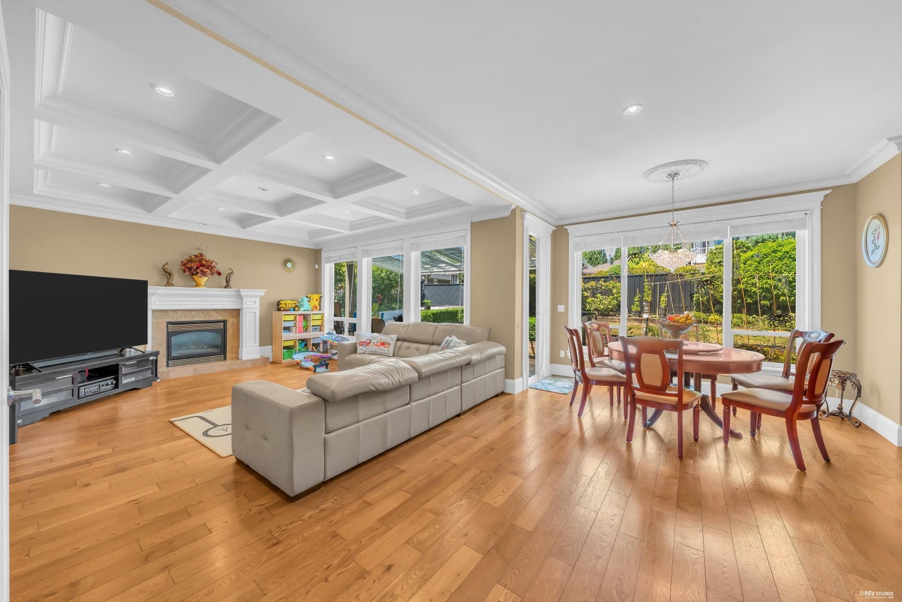 717 Shaw Avenue - Coquitlam West Single Family Residence for Sale, 8 Bedrooms (R3138754)# - 11