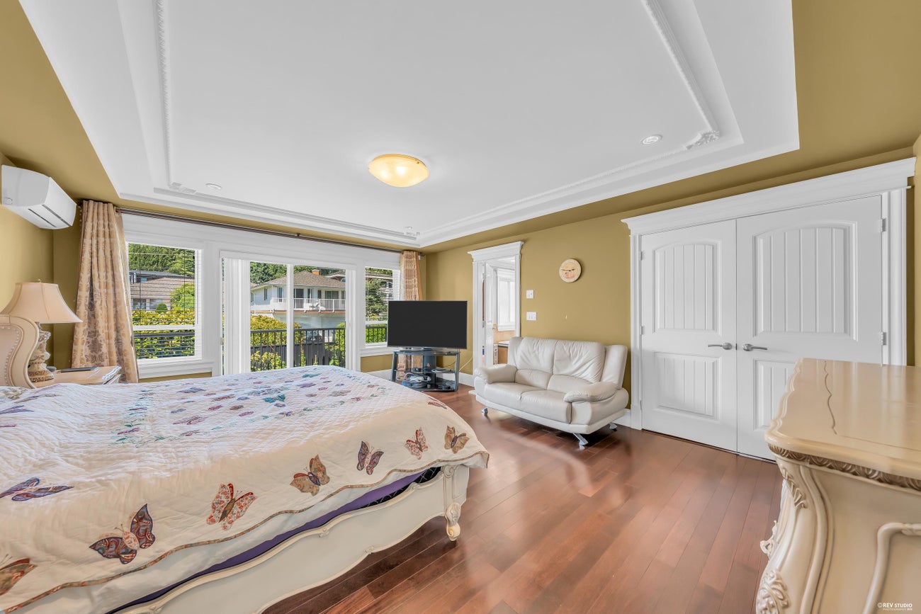 717 Shaw Avenue - Coquitlam West Single Family Residence for Sale, 8 Bedrooms (R3138754)# - 24