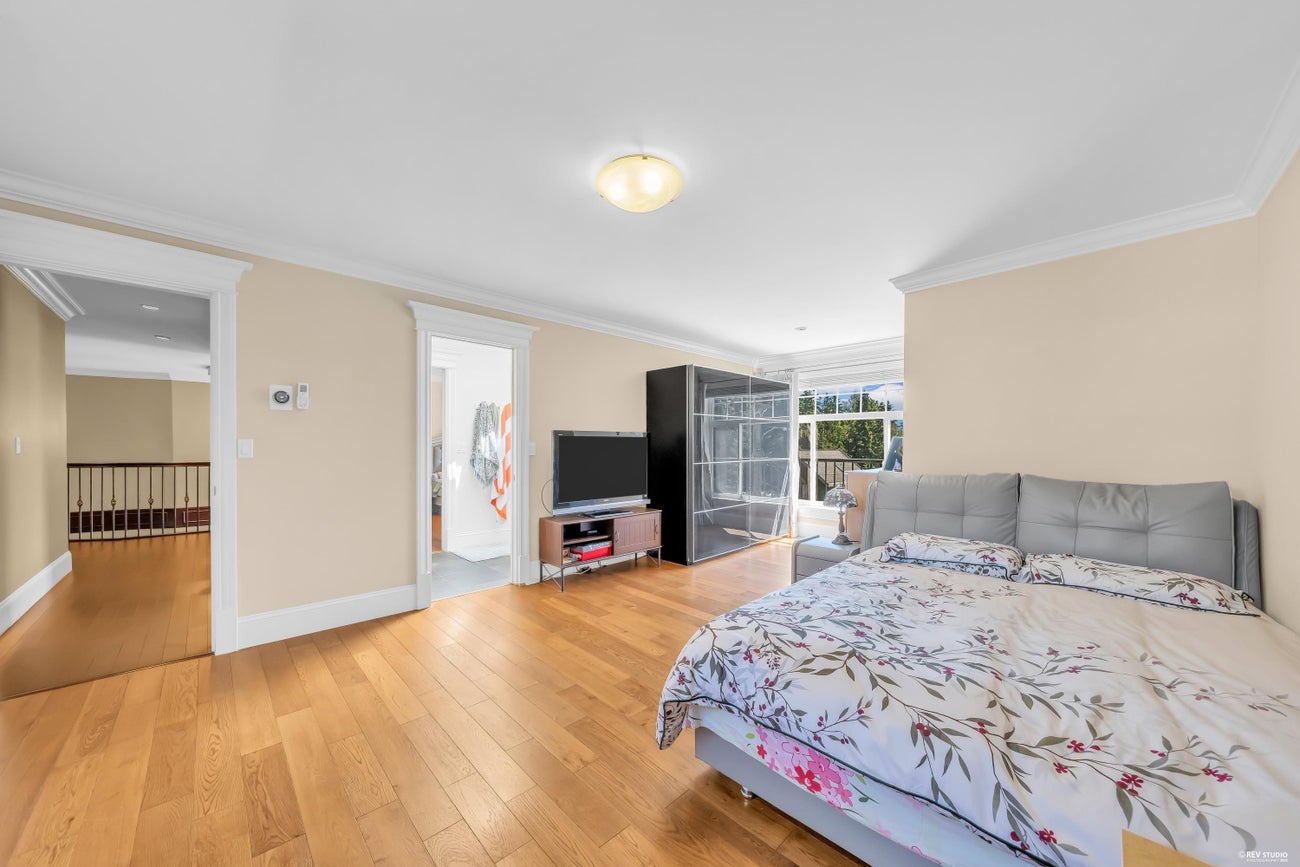 717 Shaw Avenue - Coquitlam West Single Family Residence for Sale, 8 Bedrooms (R3138754)# - 33