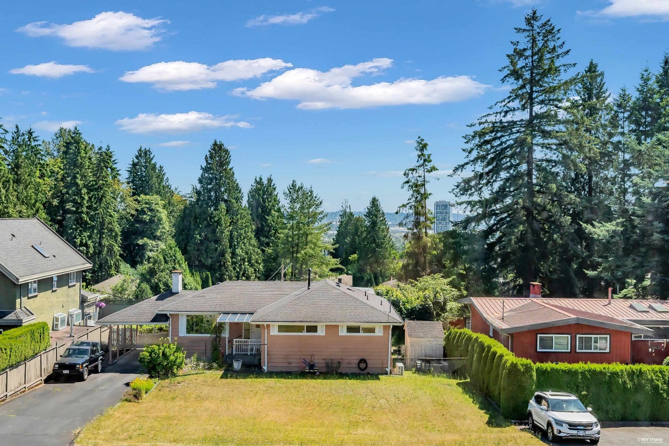 717 Shaw Avenue - Coquitlam West Single Family Residence for Sale, 8 Bedrooms (R3138754)# - 36