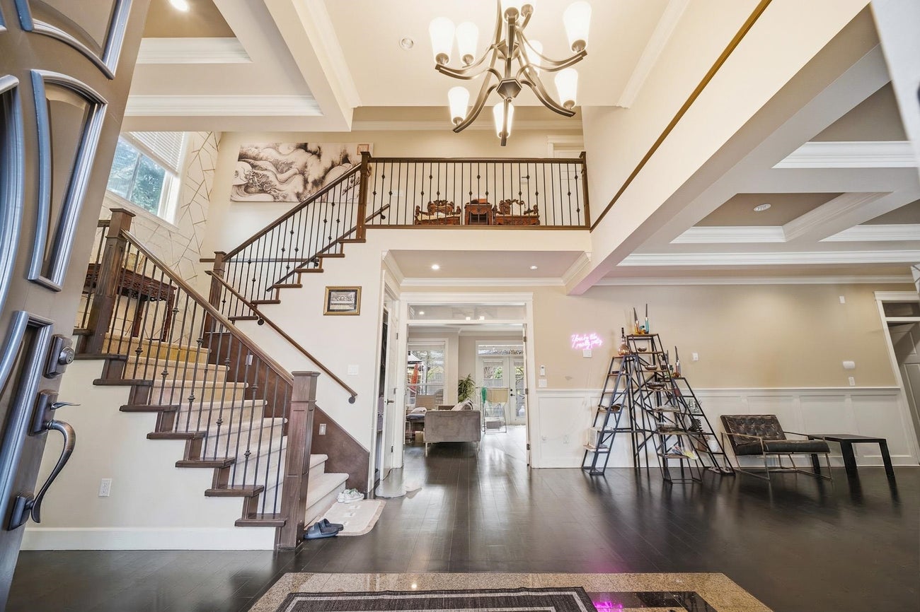 7440 Kraft Crescent - Government Road Single Family Residence for Sale, 6 Bedrooms (R3138867)# - 2