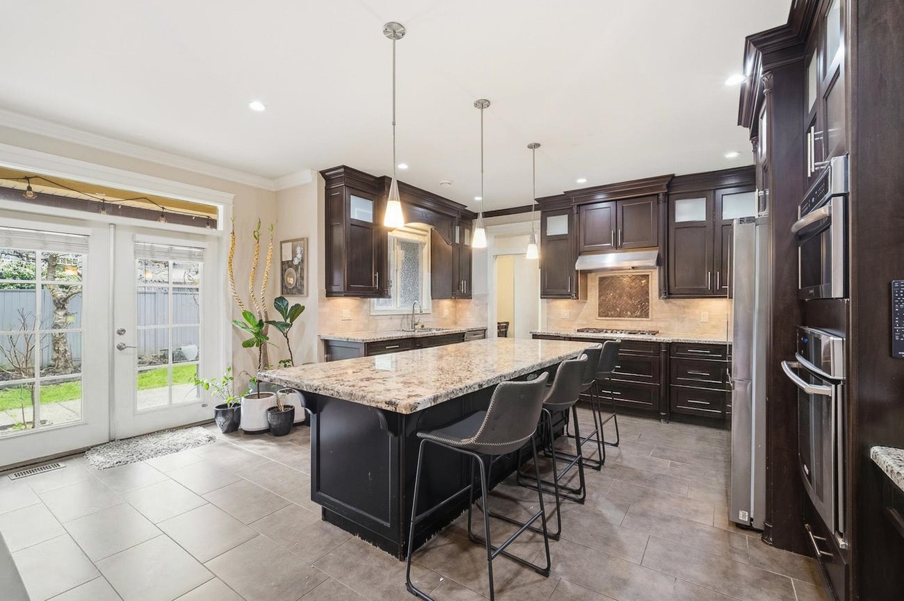 7440 Kraft Crescent - Government Road Single Family Residence for Sale, 6 Bedrooms (R3138867)# - 9
