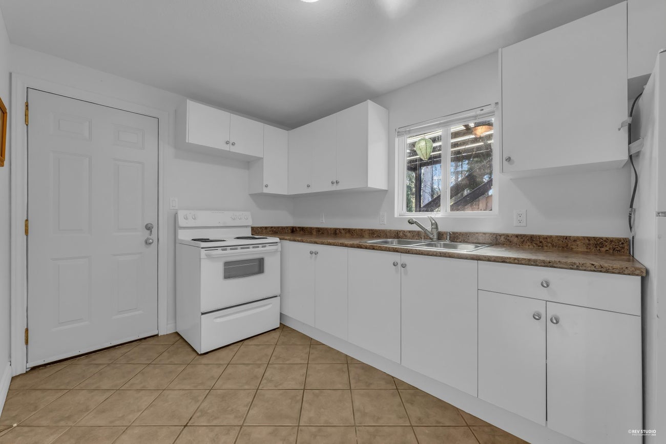 794 Adiron Avenue - Coquitlam West Single Family Residence for Sale, 5 Bedrooms (R3138883)# - 18