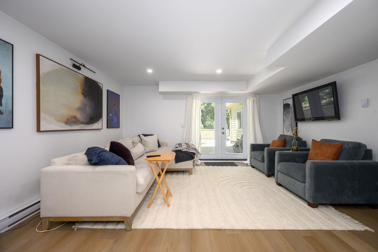 1047 Winslow Avenue - Central Coquitlam Single Family Residence for Sale, 6 Bedrooms (R3139309)# - 31