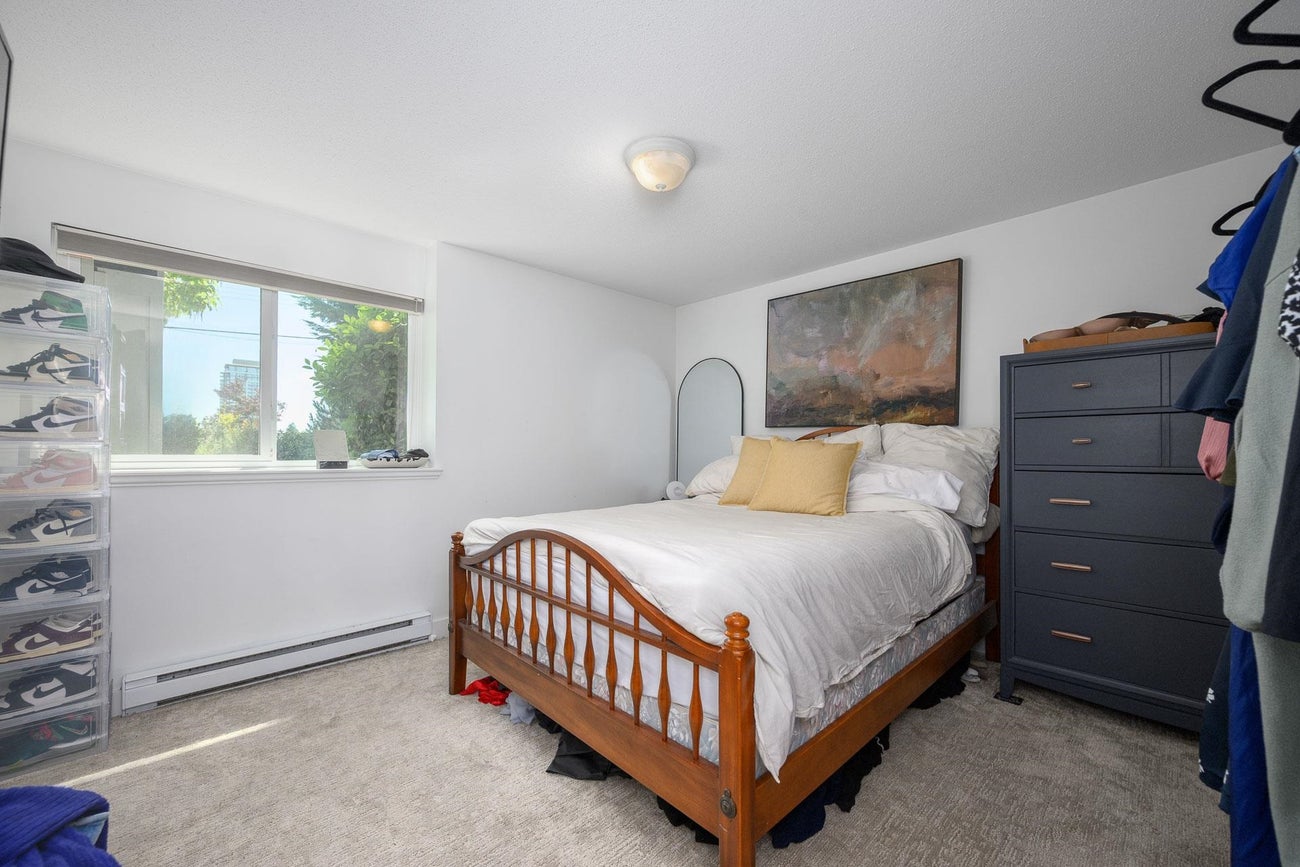 1047 Winslow Avenue - Central Coquitlam Single Family Residence for Sale, 6 Bedrooms (R3139309)# - 33