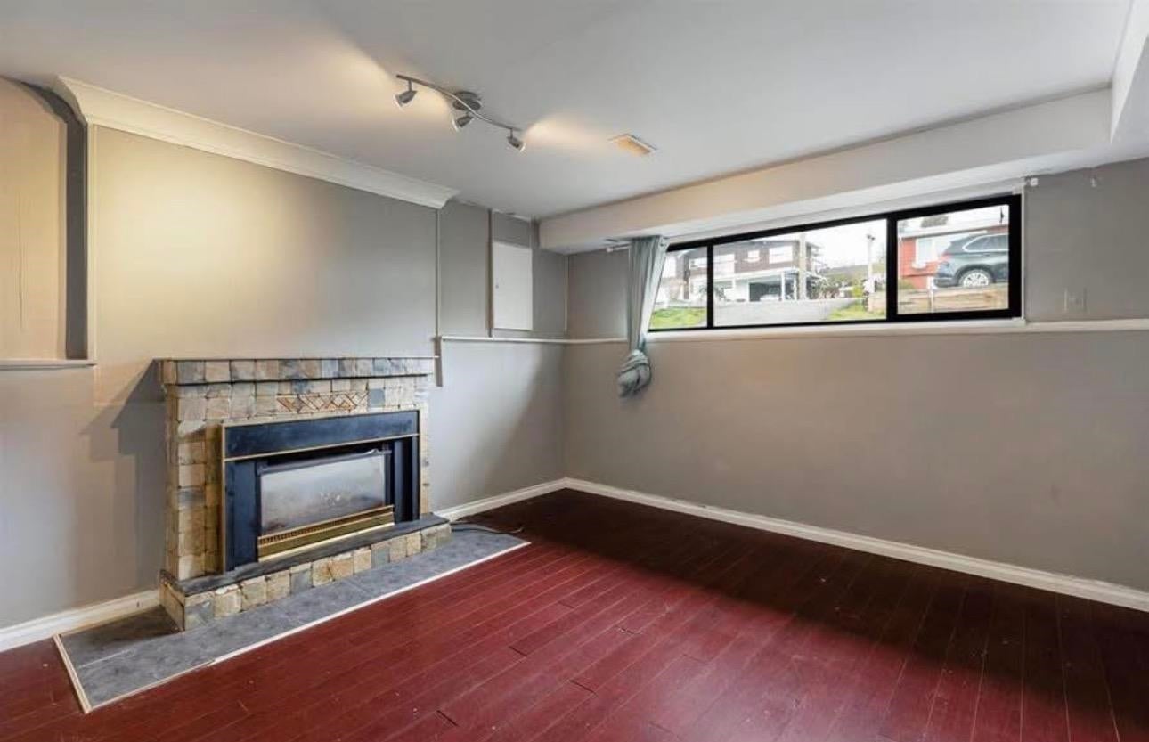 1150 Madore Avenue - Central Coquitlam Single Family Residence for Sale, 4 Bedrooms (R3139380)# - 11
