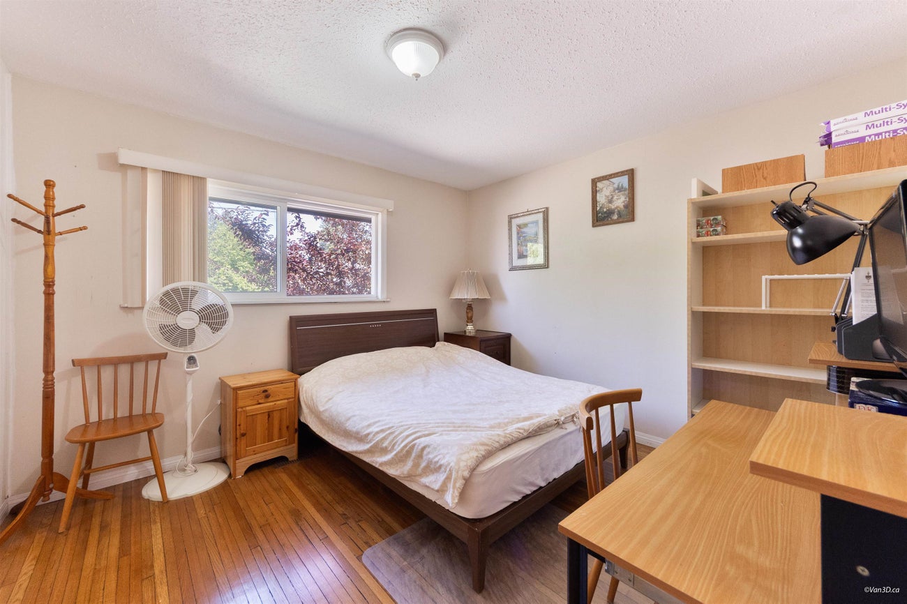 539 Schoolhouse Street - Central Coquitlam Single Family Residence for Sale, 6 Bedrooms (R3139752)# - 10