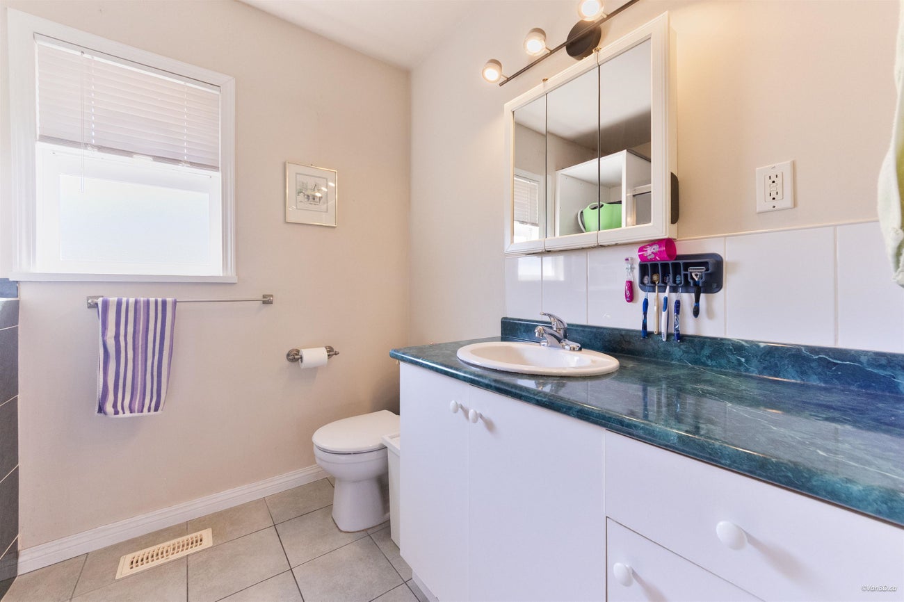 539 Schoolhouse Street - Central Coquitlam Single Family Residence for Sale, 6 Bedrooms (R3139752)# - 15